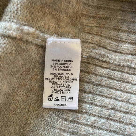 CeCe - soft pastels fair isle mock neckline with sleeve pattern - size M - Picture 4 of 4